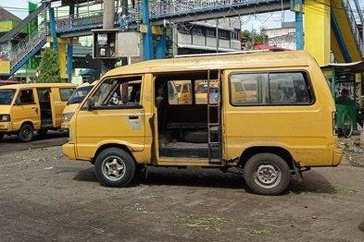 BBM Naik, Sopir Angkot Minta Tarif Disesuaikan