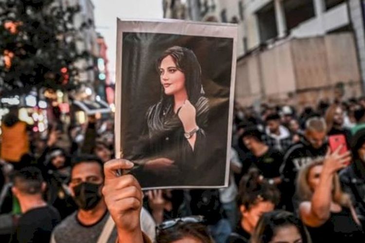 Protes Kematian Mahsa Amini, Aktivis Perempuan Di Iran Ditembaki Pasukan Keamanan