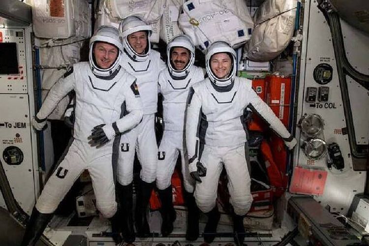 Empat Astronot Misi Space X Berhasil Mendarat ke Bumi