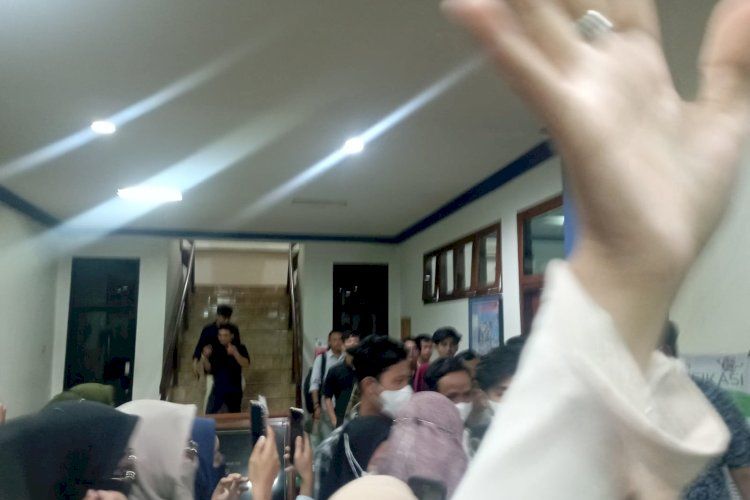 Lindungi Terduga Pelaku Penganiayaan, Sejumlah Mahasiswa Dorong dan Pukul Wartawan