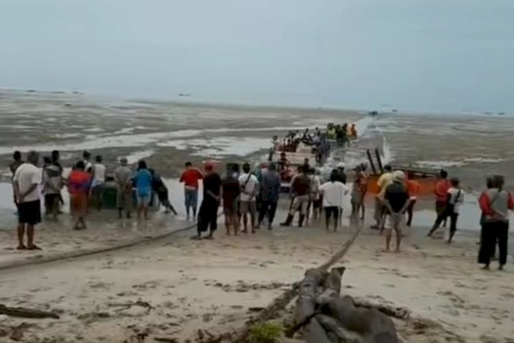 Pantai Sampur Mendadak Mengering, Ini Penjelasannya