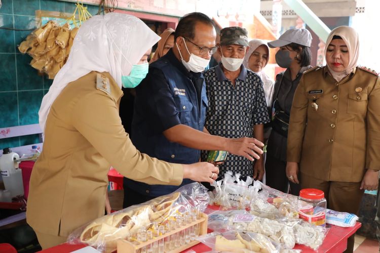 Sidak ke Tempat Pembuatan Kerupuk Jangek, Ini Kata Wakil Walikota Palembang