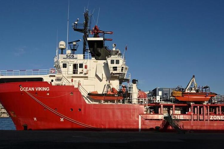 Diusir dari Italia, Kapal Migran Ocean Viking Berlabuh di Prancis