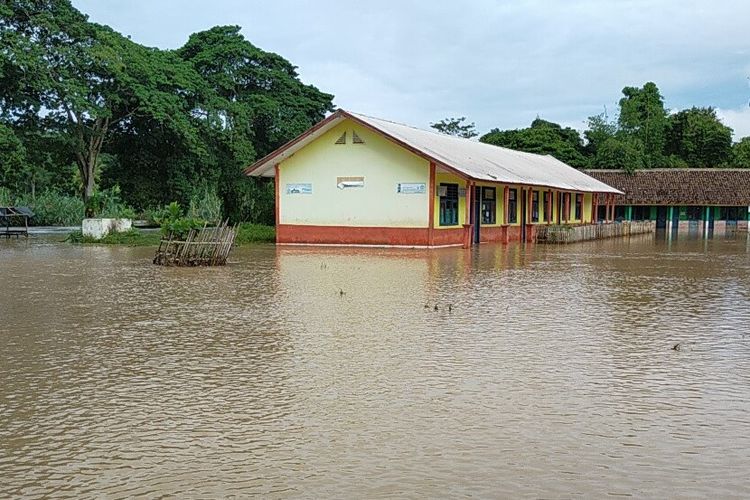 OKU Selatan Dilanda Banjir, BPBD Sumsel Siapkan Bantuan Logistik