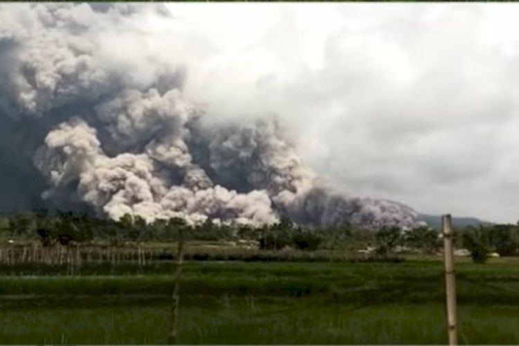 Naik Status Waspada, Warga Diimbau Tidak Mendekat Gunung Semeru