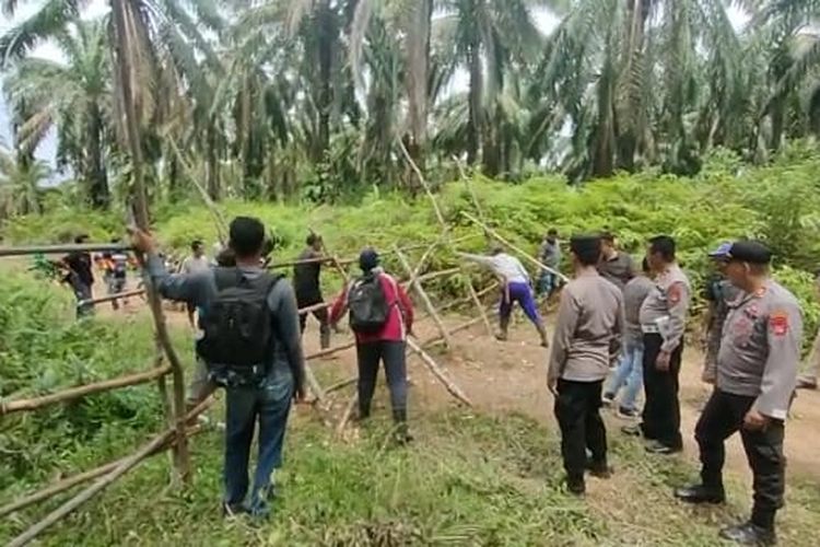 Sempat Diportal Warga, Akses Jalan ke Lahan Perkebunan Sawit Dibuka Kembali