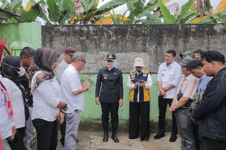 Kerap Banjir, Wakil Walikota Palembang Temukan Sedimantasi Tinggi di Kemang Manis Palembang