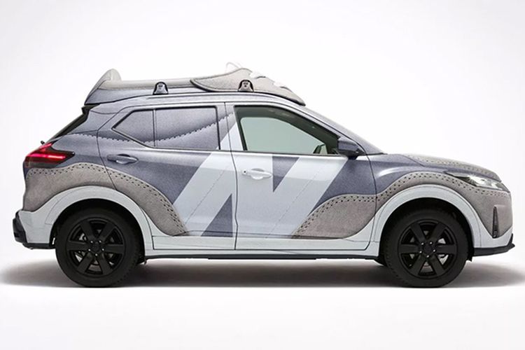 Nissan Kolaborasi New Balance, Buat Sneaker Raksasa