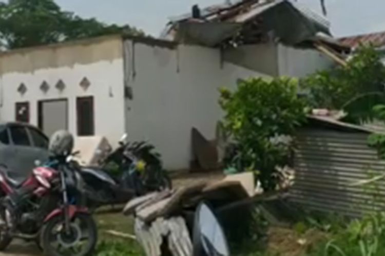 Sembilan Rumah di Palembang Rusak Diterjang Angin Puting Beliung