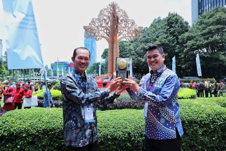 Palembang Kembali Meraih Piala Anugerah Adipura ke-13, Walikota Harnojoyo: Bukti Komitmen Menjaga Lingkungan