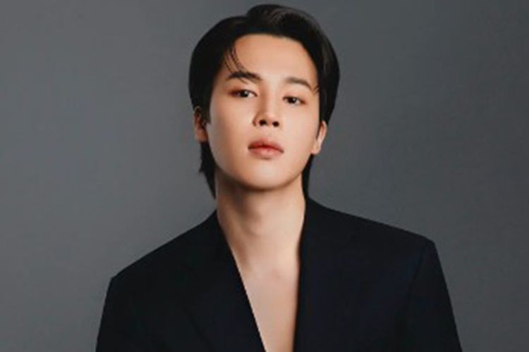 BIGHIT MUSIC Klarifikasi Rumor Kencan Jimin BTS dan Song Da Eun