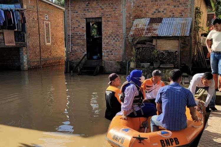 Banjir Makin Tinggi, BPBD PALI Dirikan Posko