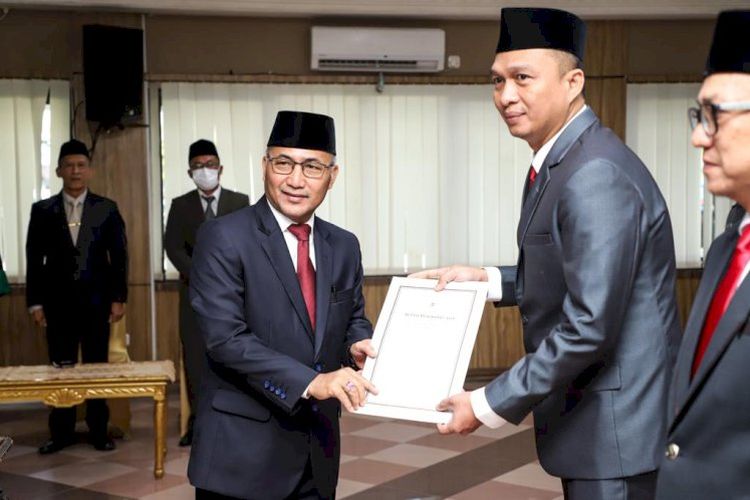 Pj Bupati Muba Lantik Dua Pejabat Eselon II