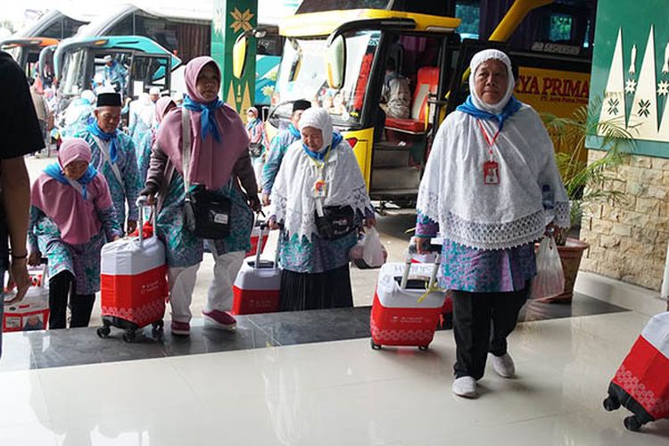 Lagi, Tiga CJH Embarkasi Palembang Ditunda Keberangkatannya