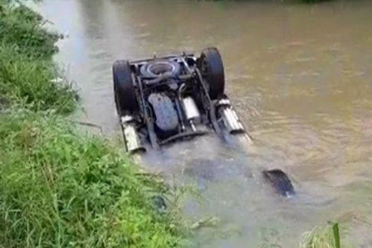 Mobil Pajero Sport Terjun ke Sungai di Banyuasin, Kondisi Korbannya Begini