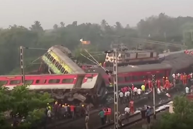 Kecelakaan Kereta Api di India, 280 Orang Tewas, 850 Penumpang Luka-luka