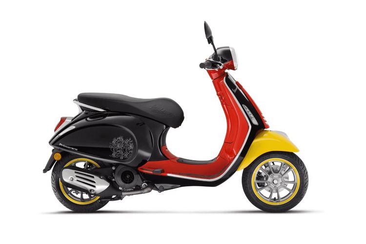Kolaborasi dengan Disney, Vespa Keluarkan Produk Baru Edisi Mickey Mouse Terbatas
