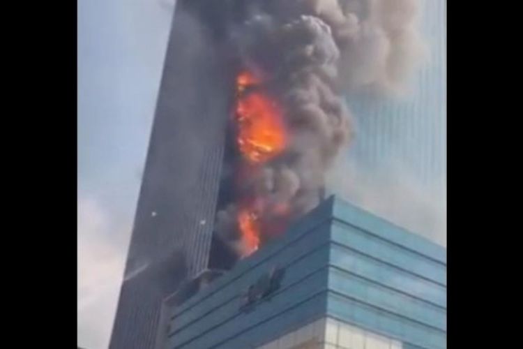 Dua Orang Terluka dalam Kejadian Kebakaran Menara K-Link