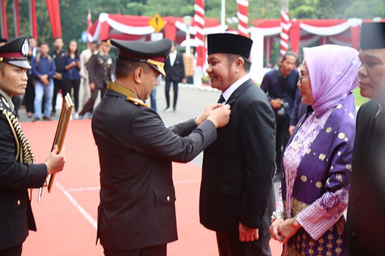 Gubernur Sumsel Dapat Pin Emas dari Kapolri, Begini Alasan