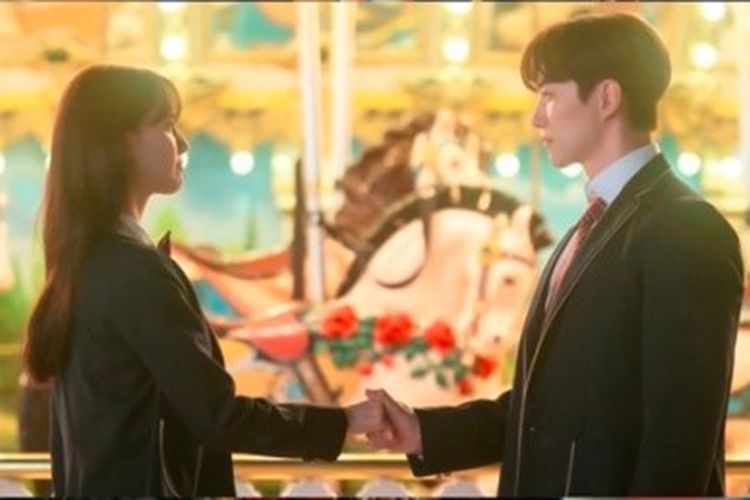 Mengenakan Seragam Sekolah, Lee Junho dan YoonA Kedapatan Kencan di Taman Hiburan King The Land