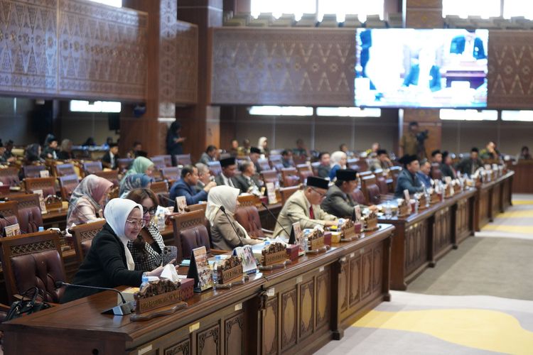 Tujuh Raperda Sumsel Disahkan, Berikut Daftarnya