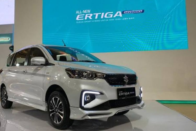 Ertiga Hybrid Berikan Cashback Rp34 Juta di GIIAS Semarang