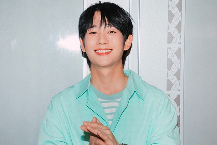 Jung Hae In Ditawari Peran CEO Kosmetik Dalam Film ‘Fling and Shopping’