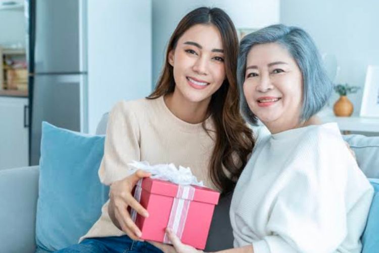 Masih Belum Terlambat! Ini 8 Cara Ampuh Ucapkan Hari Ibu