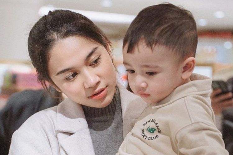 Azizah Unggah Foto Bersama Rayanza, Arhan Pratama Kasih Kode Begini