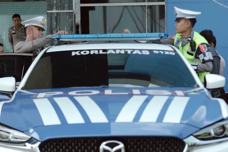 Kini Lampu Mobil Patroli Sat Lantas Dilapisi Scotlight