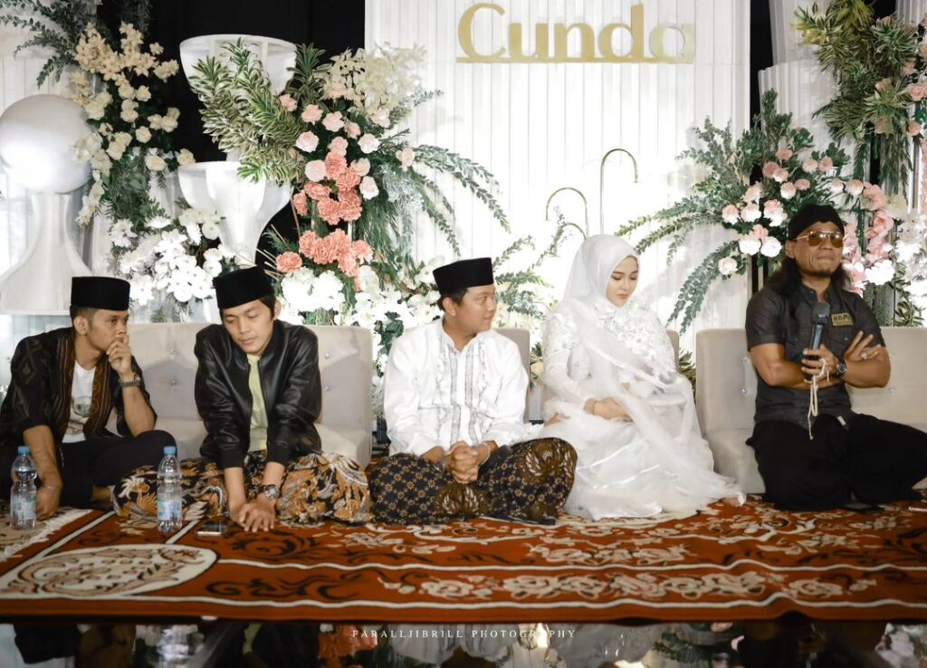 7 Potret Aqiqah Putri Denny Caknan dan Bella Bonita, Dihadiri Gus Miftah