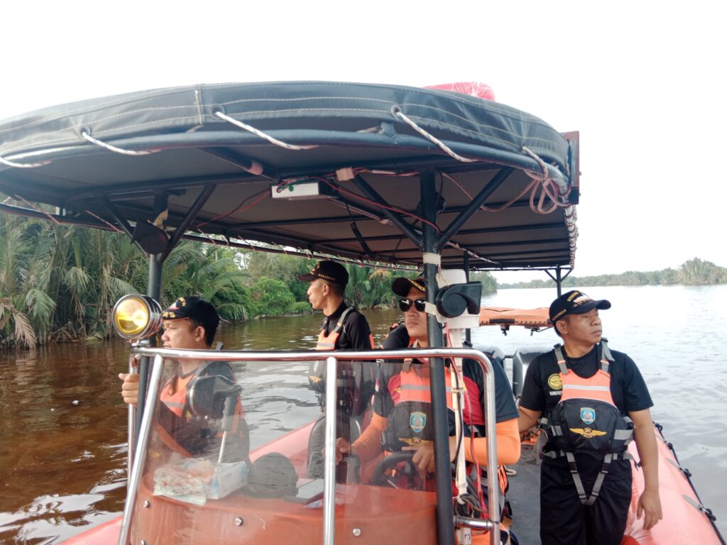 Perahu Getek Terbalik di Sungai Sugihan, Banyuasin: Seorang Tewas dan Seorang Hilang