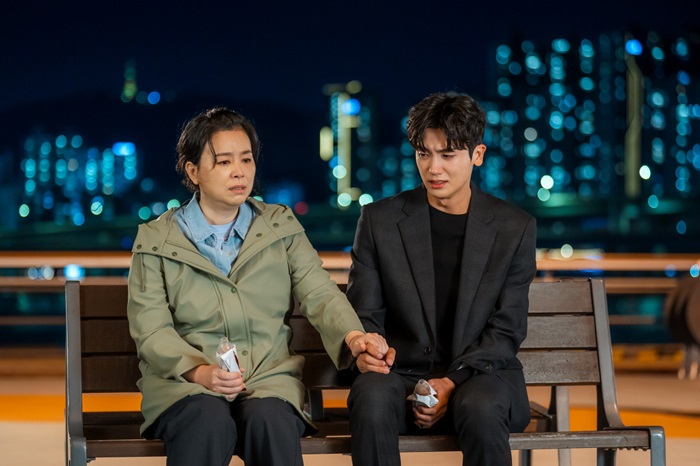 Spoiler Doctor Slump Episode 14, Park Hyung Sik Nangis Dihadapan Jang Hye Jin