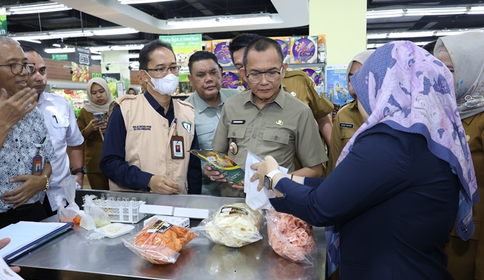 Jelang Lebaran, Pastikan Keamanan dan Stok Pangan, Pj Sekda Palembang Sidak Dua Pasar Modern