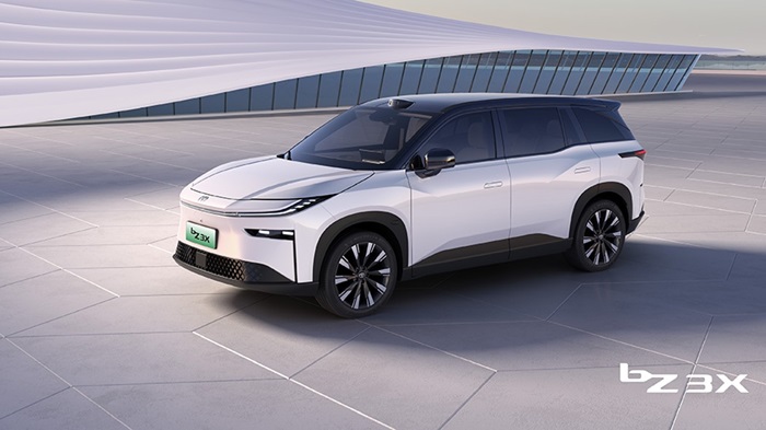 Toyota bZ3X Mulai Debut, Pesananannya Membludak