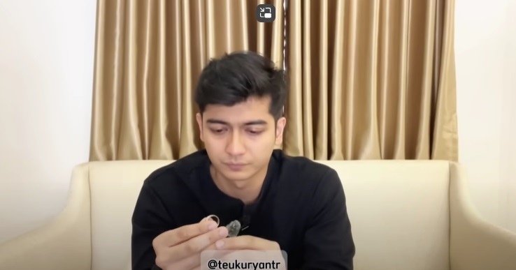 Lepas Cincin Pernikahan dengan Ria Ricis, Teuku Ryan Menangis