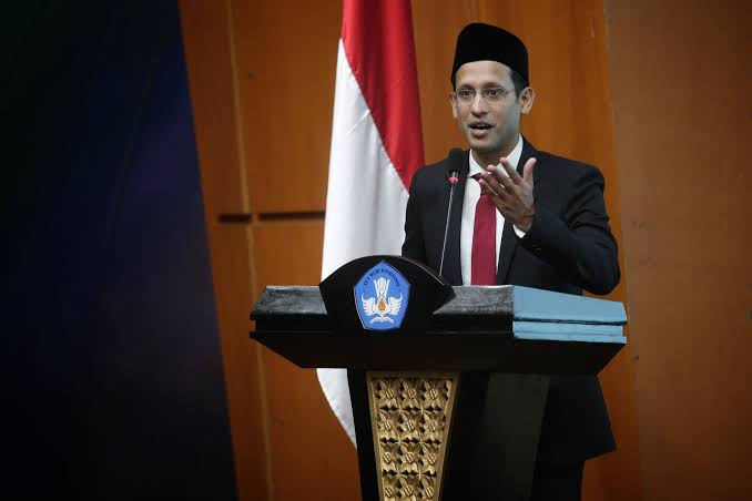 Ekspresi Datar Nadiem Saat Digiring ke Tahanan: Saya Tidak Korupsi