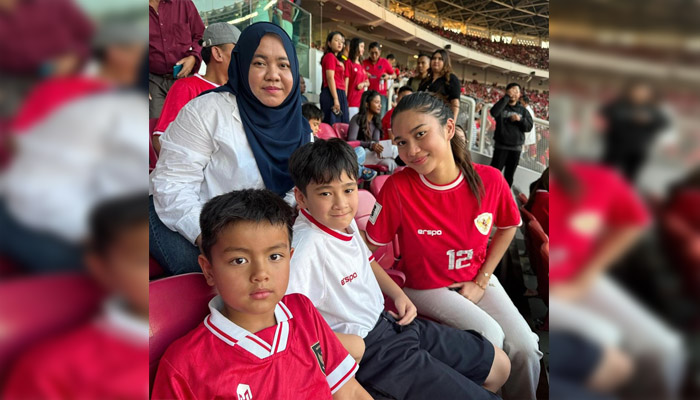Foto Bersama Azizah Salsa, Anak Nia Ramadhani Disebut Mirip Pratama Arhan
