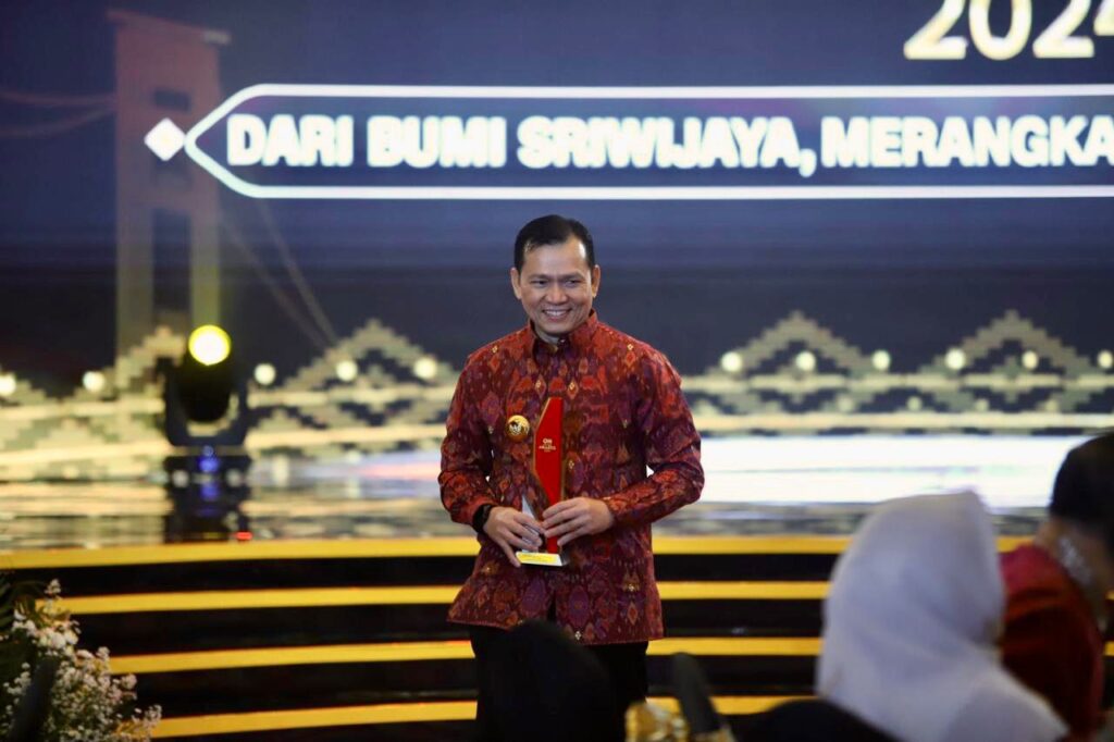 Pemprov Sumsel Raih 2 Penghargaan Sekaligus di CNN Indonesia Awards 2024