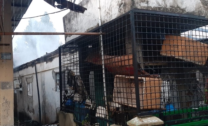 Diduga Korsleting, Satu Rumah di Sentosa Palembang Hangus Terbakar