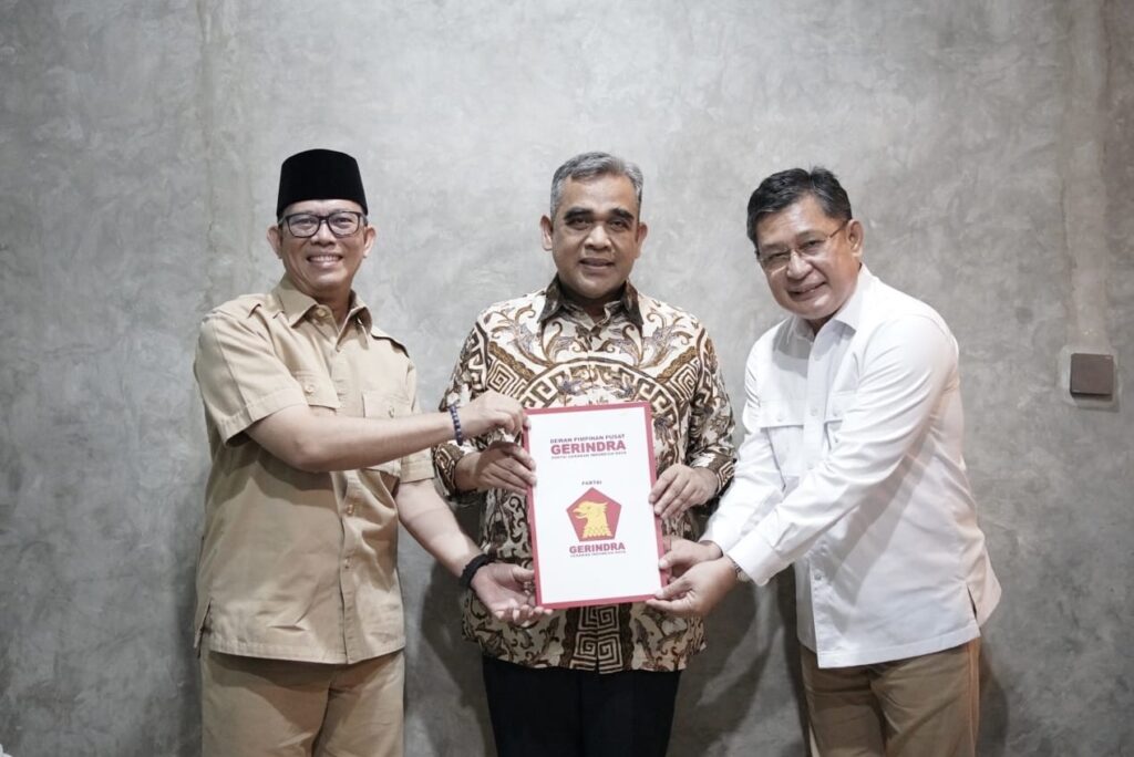 Gerindra Berikan Rekomendasi kepada Teddy Meilwansyah dan Marjito Bacrhi untuk Pilkada OKU 2024
