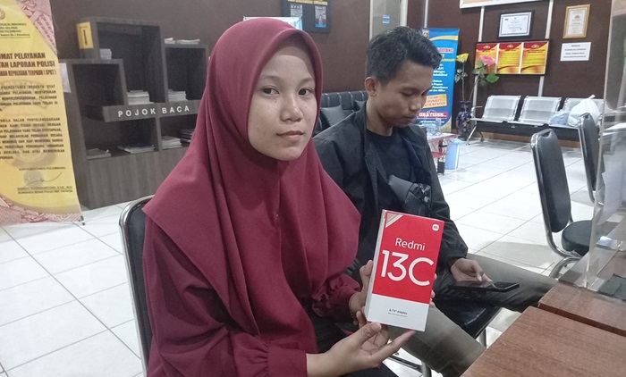 Modus Top Up Saldo, Pria di Palembang Rampas Handphone Penjaga Konter