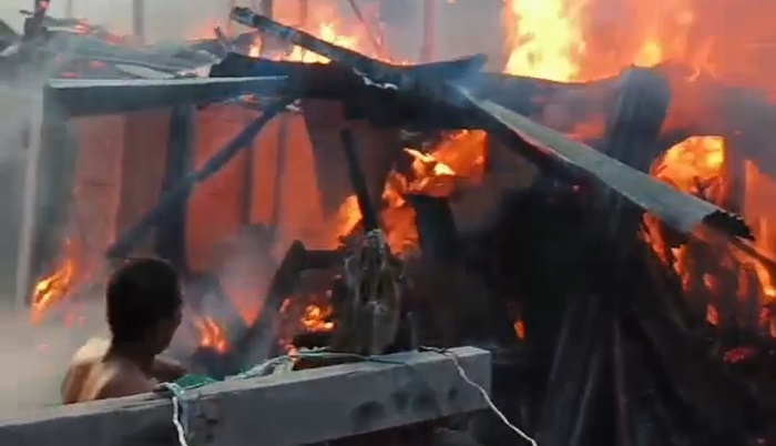 Diduga Akibat Korsleting Listrik, Enam Rumah di Empat Lawang Ludes Terbakar