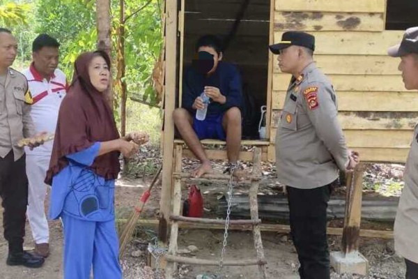 Ibu di Prabumulih Memasung Anaknya yang Sering Mencuri