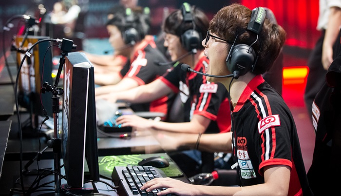 Dukung Esport di PON XXI, Tri Sediakan Infrastruktur dan Layanan Andal