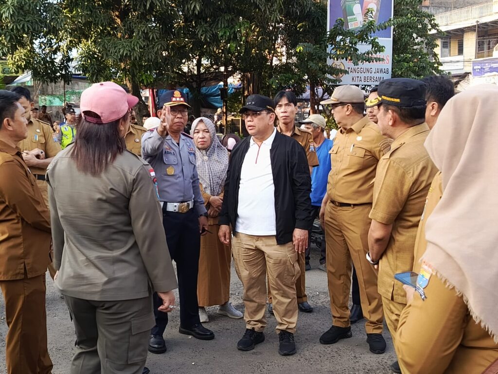Pj Wali Kota Palembang Sidak Pasar Lemabang, Cek Harga dan Tata Ruang