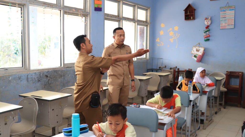Kadisdik Palembang Pantau Kendala dalam Pelaksanaan ANBK SD
