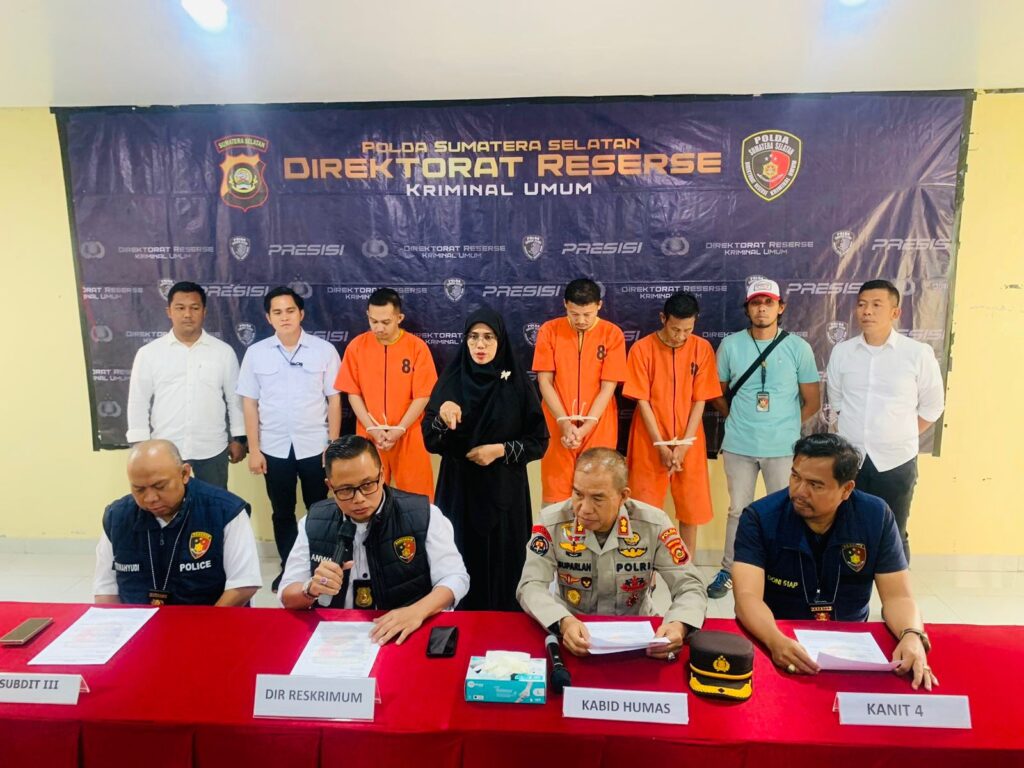Polda Sumsel Tangkap Karyawan Bank dan Oknum Damkar dalam Kasus Pencurian Cek Nasabah Rp 99,5 Juta