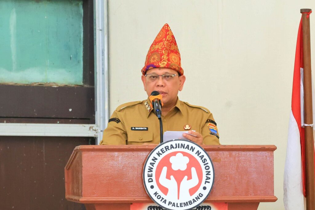 Pj Wali Kota Palembang Buka Pelatihan Tenun Songket Bagi Anak- anak Putus Sekolah