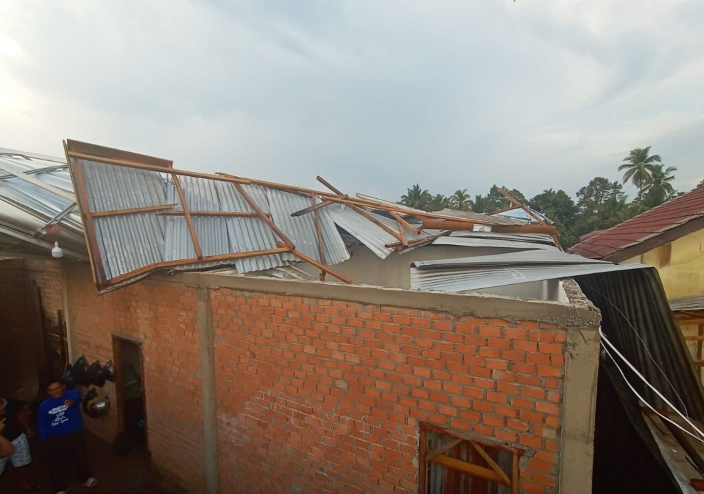 Empat Rumah di Empat Lawang Rusak Diterjang Angin Puting Beliung